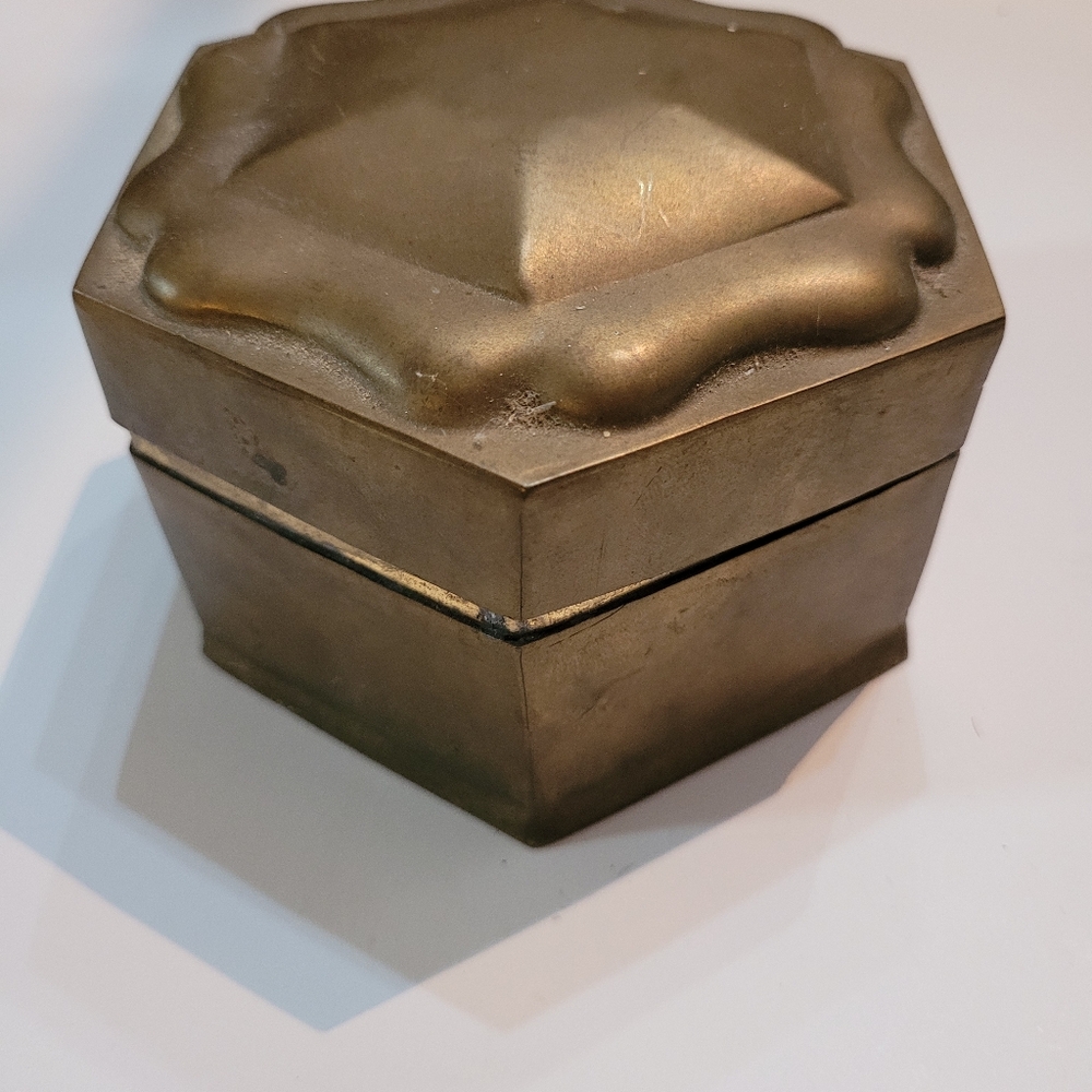 Vintage solid brass hinged lid box made in india